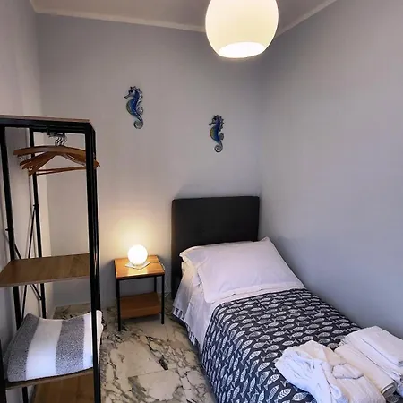 Stella Marina Azzurra Blue Starfish تاورمينا